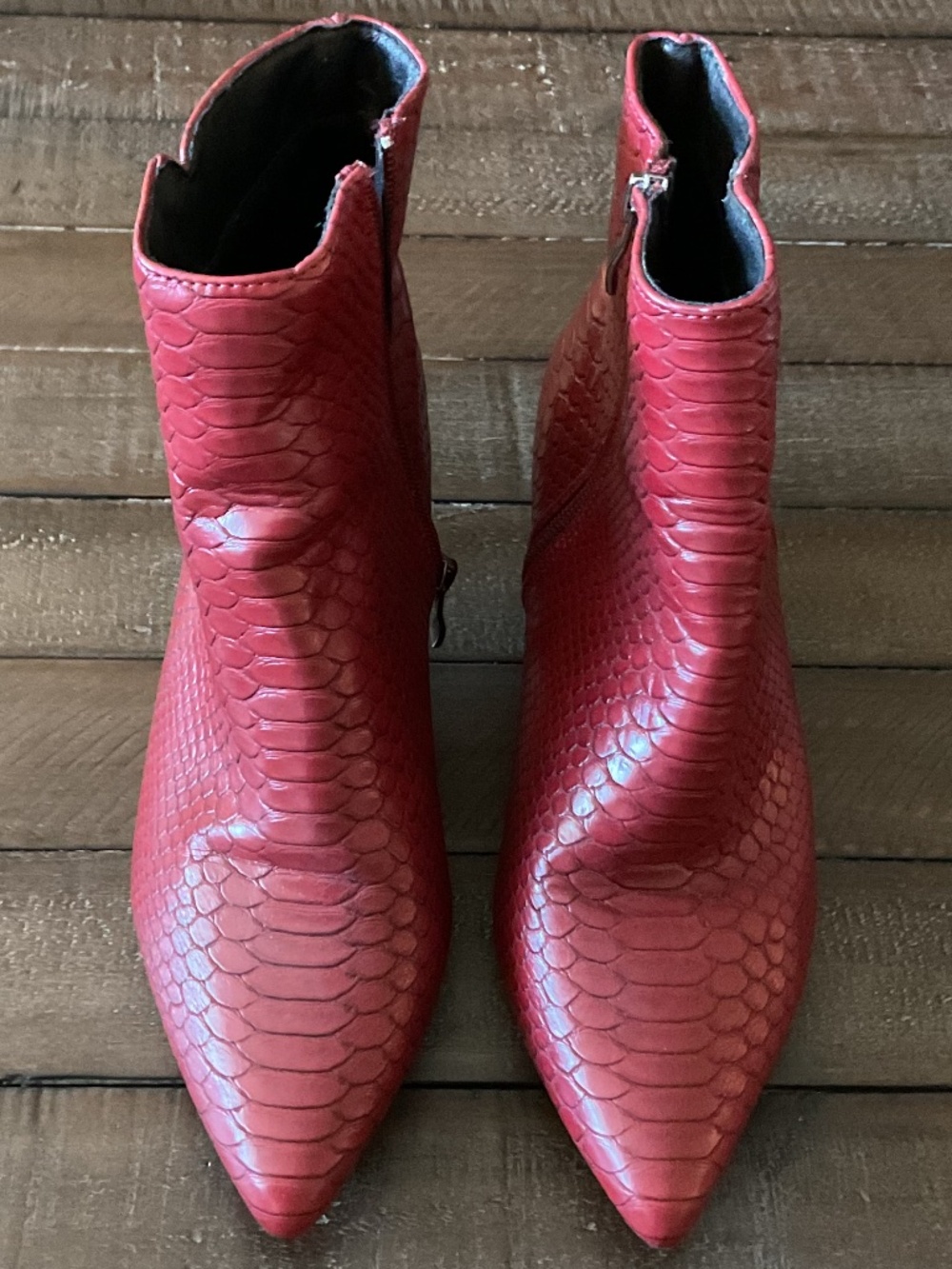✨ Le Chateau Red Vegan Snakeskin Booties - size 37